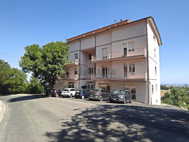 Appartamento in vendita a Pozzo, Marche