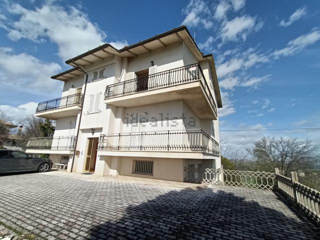 Appartamento in vendita a Camporota, Marche
