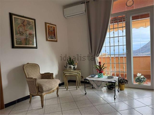 Appartamento in vendita a Vezzi Portio, Liguria