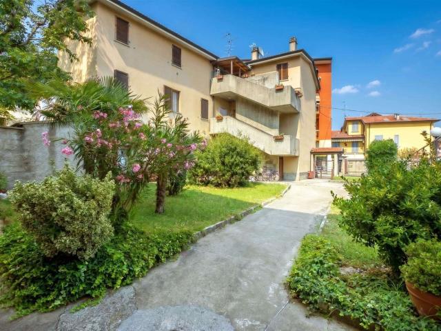 Appartamento in vendita a Mezzago, Lombardia