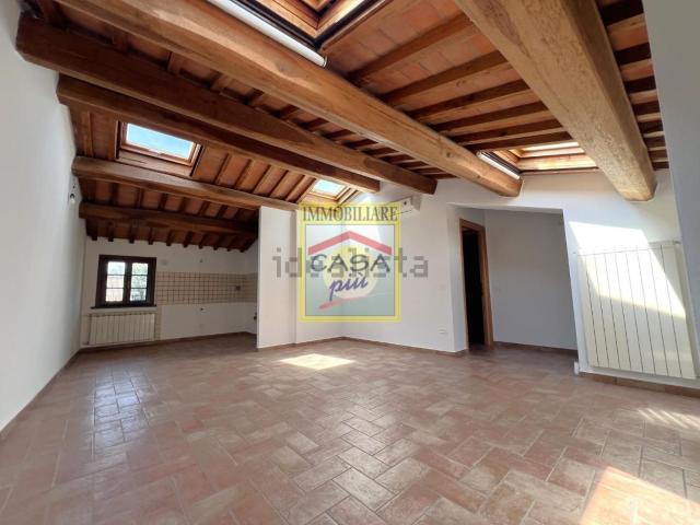 Appartamento in vendita a San Frediano a Settimo, Cascina