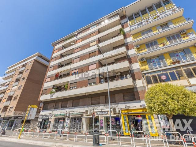 Appartamento in vendita a Municipio Roma VII, Roma Capitale
