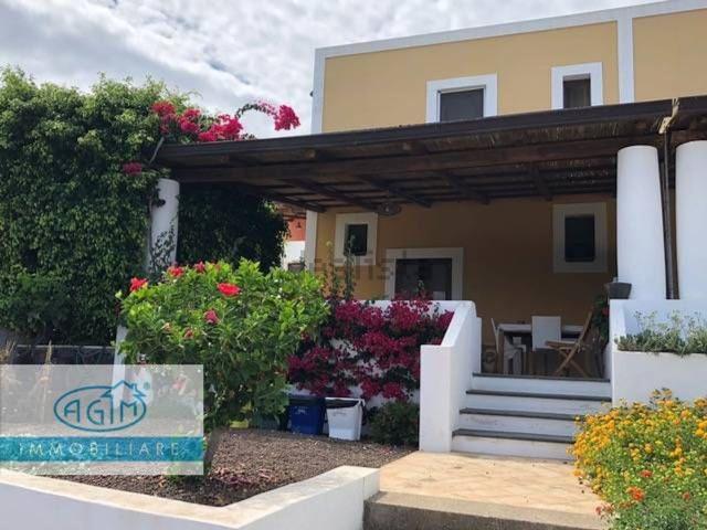 Appartamento in vendita a Santa Marina Salina, Sicilia