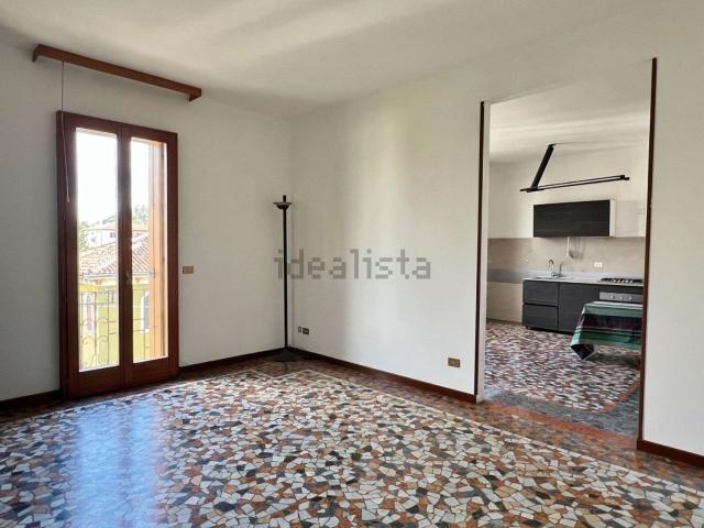 Appartamento in vendita a Ferrovieri, Vicenza