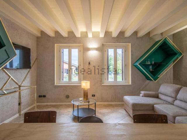 Appartamento in vendita a Desenzano Del Garda, Lombardia