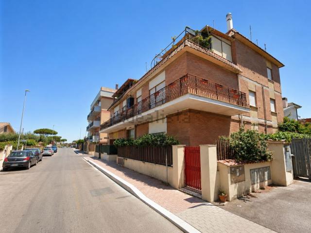 Appartamento in vendita a Passoscuro, Roma Capitale