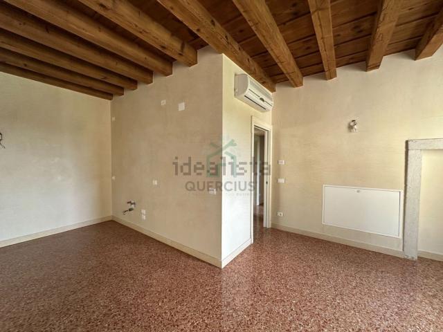 Appartamento in vendita a Domegliara, Sant'ambrogio Di