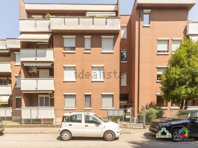 Appartamento in vendita a Meda, Lombardia