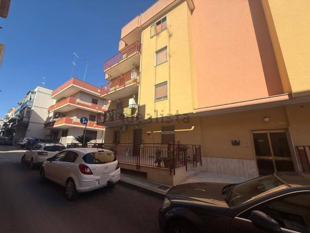 Appartamento in vendita a Massafra, Taranto
