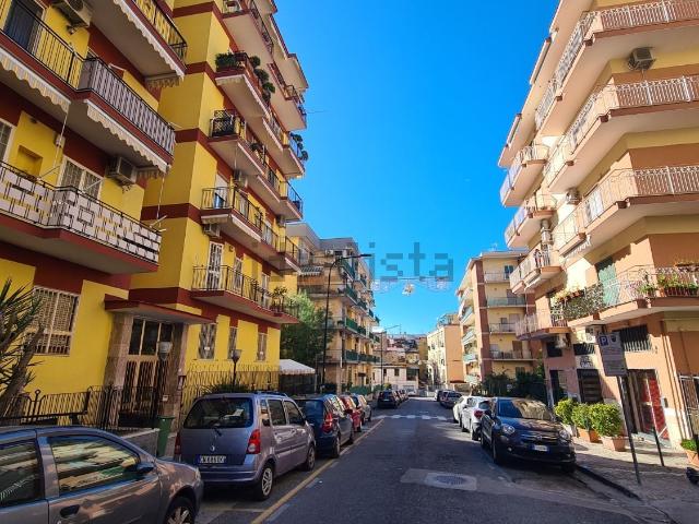Appartamento in vendita a Portici, Campania