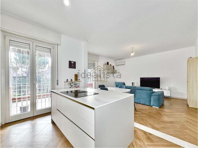 Appartamento in vendita a Vicina, Desenzano Del Garda