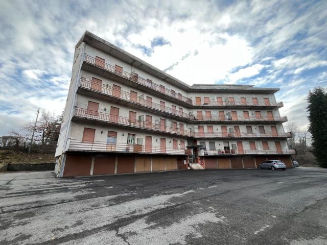 Appartamento in vendita a Tizzano Val Parma, Reggio Emilia