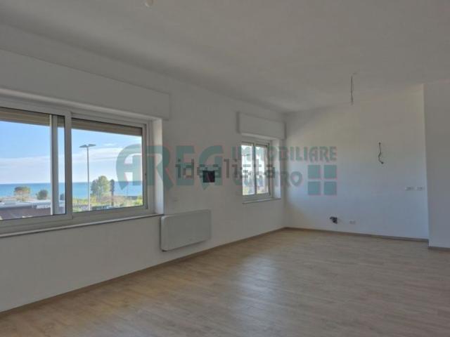 Appartamento in vendita a Imperia, Liguria