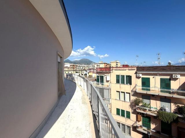 Appartamento in vendita a Portici, Napoli