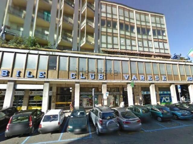 Appartamento in vendita a Biumo Superiore, Varese