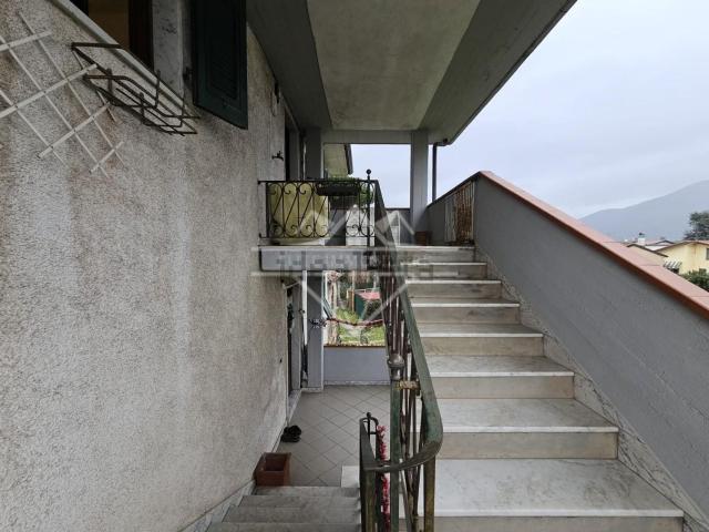 Appartamento in vendita a Carrara, Toscana