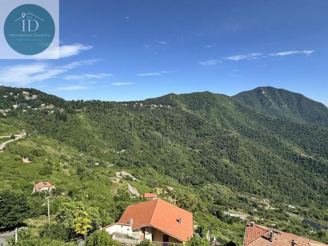 Appartamento in vendita a Bajardo, Liguria