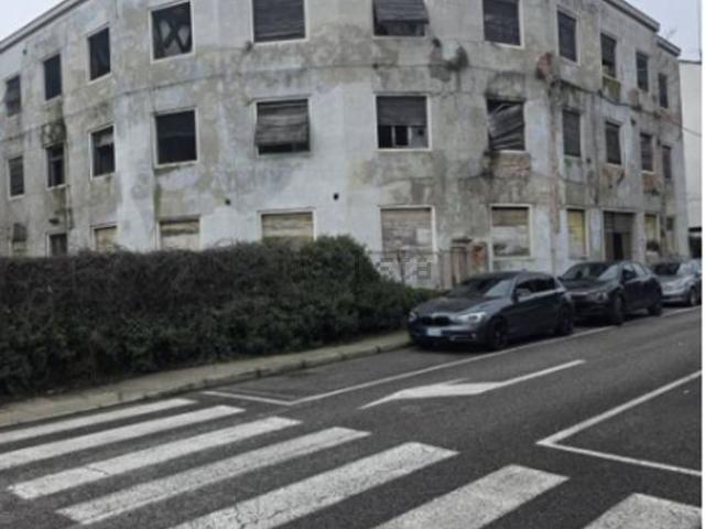 Appartamento in vendita a Monfalcone, Friuli-Venezia Giulia