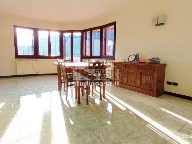 Appartamento in vendita a Rovetta, Lombardia