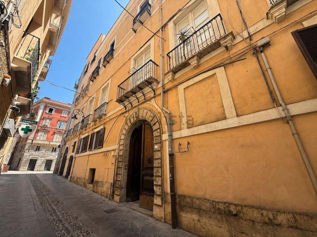 Appartamento in vendita a Castedd'e susu/Castello, Cagliari