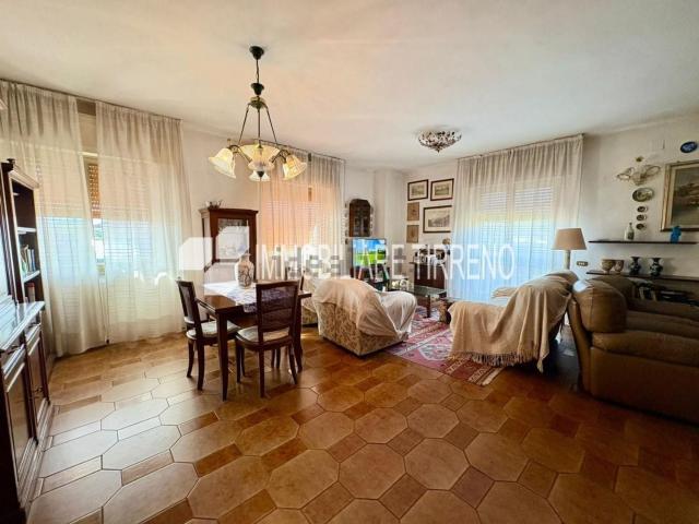 Appartamento in vendita a Romagnano, Marina Di Massa