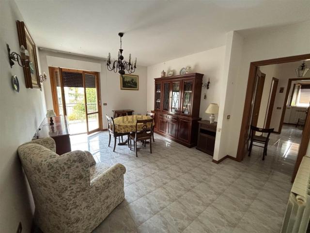 Appartamento in vendita a Quartiere Feggiani, Marche