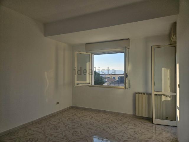 Appartamento in vendita a Calabria, Reggio Calabria