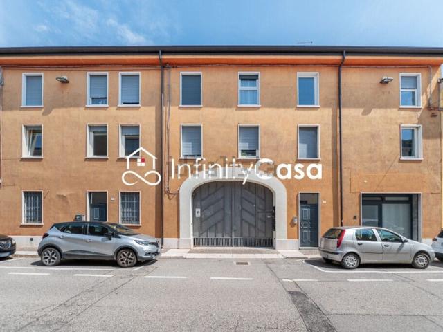 Appartamento in vendita a Villafranca Di Verona, Veneto