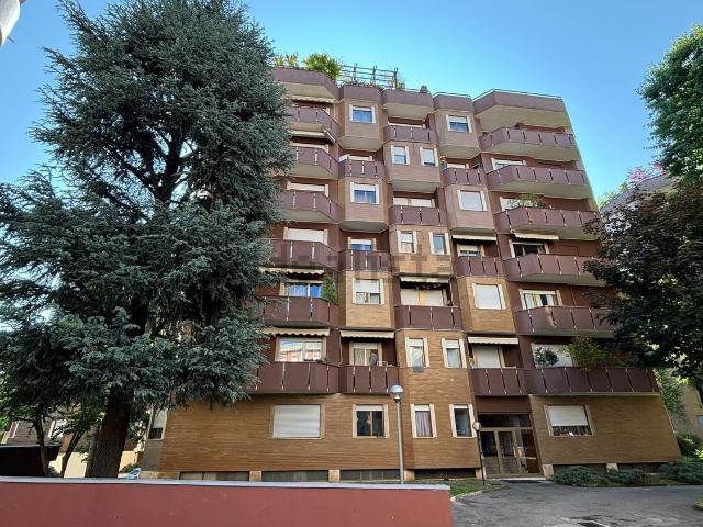 Appartamento in vendita a Campo Sportivo-Colombara, Saronno