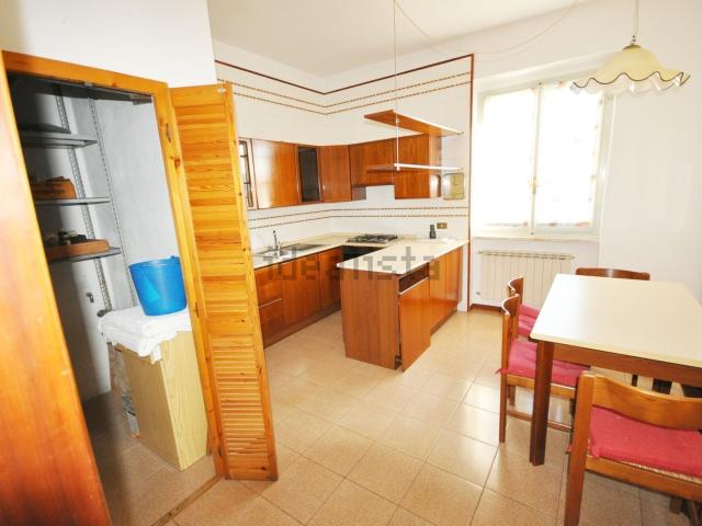 Appartamento in vendita a Vezzano Ligure, Liguria