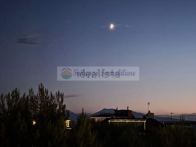Appartamento in vendita a Mare, Marche