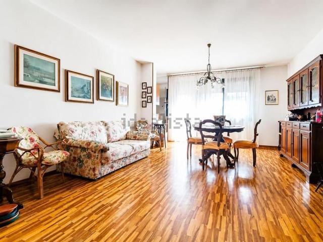 Appartamento in vendita a Sanguinetto, Veneto