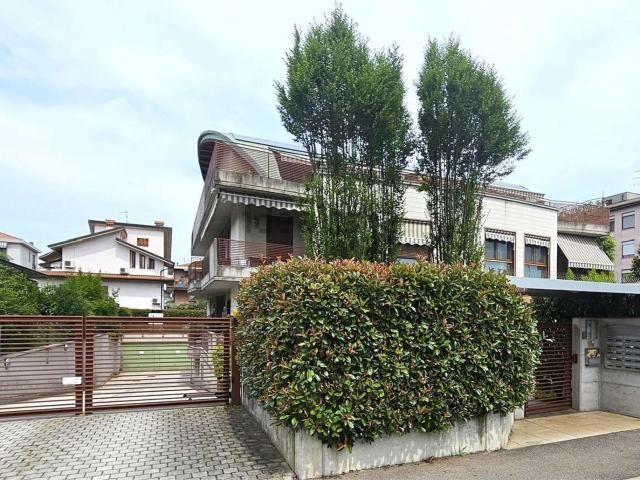Appartamento in vendita a Pregnana Milanese, Milano