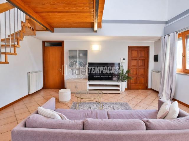 Appartamento in vendita a Galliate, Novara
