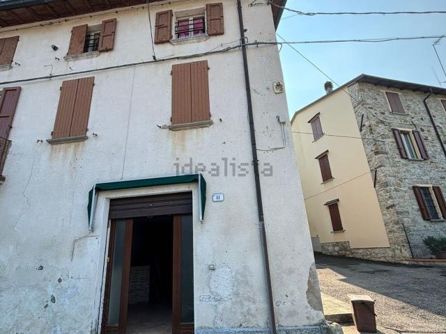 Appartamento in vendita a Fornovo Di Taro, Reggio Emilia