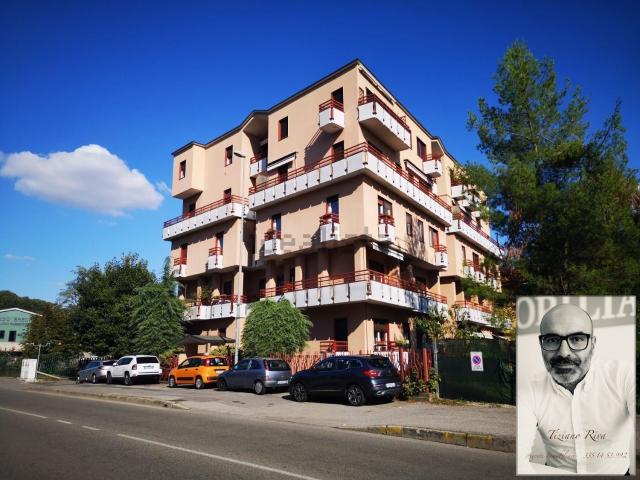 Appartamento in vendita a Villasanta, Lombardia