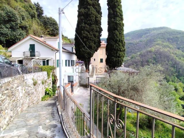 Attico in vendita a Val Polcevera, Serra Riccò