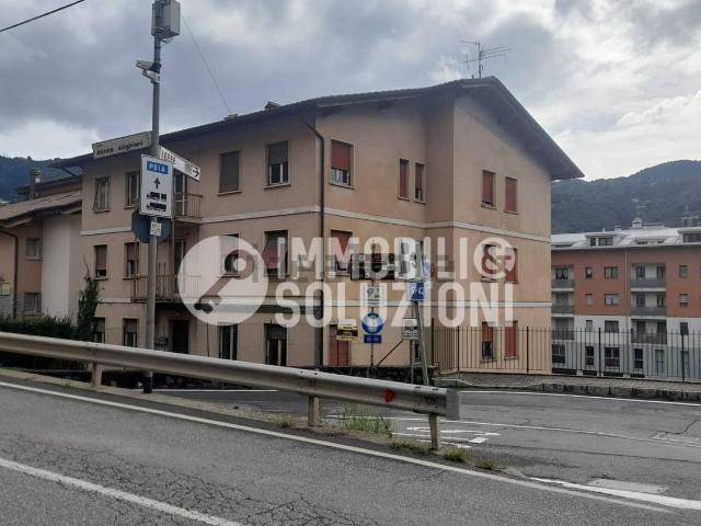 Appartamento in vendita a Leffe, Lombardia