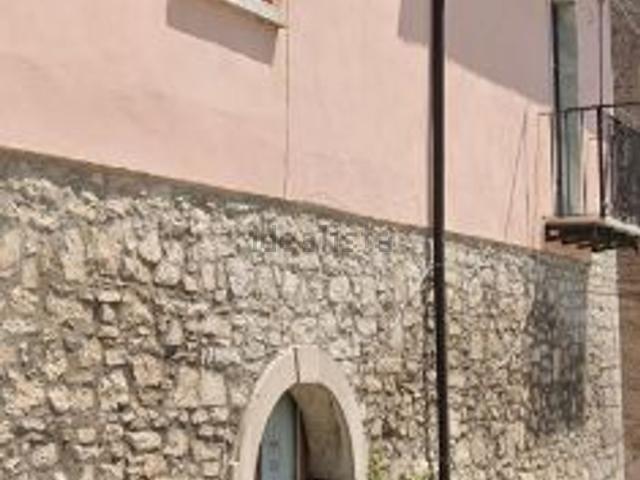 Appartamento in vendita a Buonalbergo, Campania