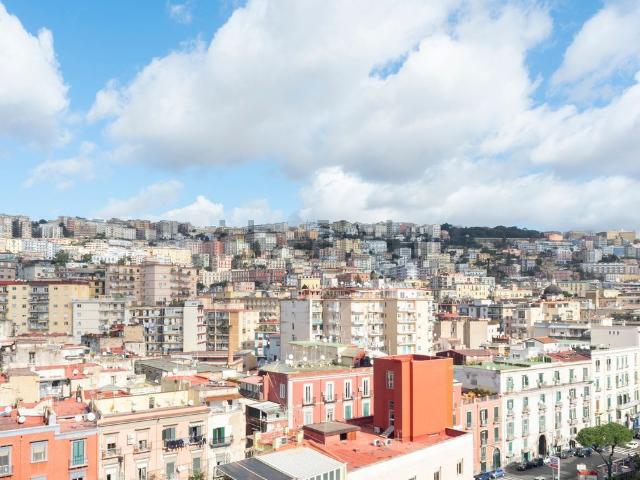 Appartamento in vendita a Municipalità 1, Campania