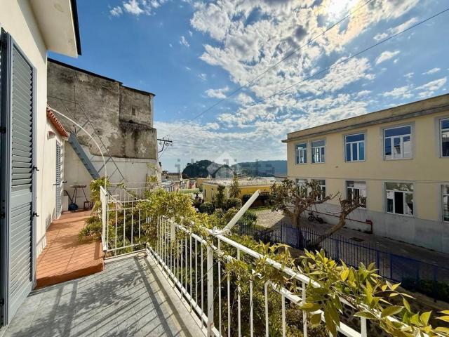 Appartamento in vendita a Corricella, Procida