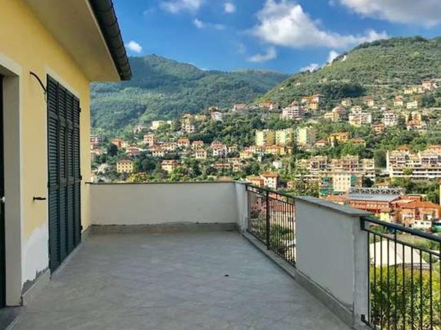 Attico in vendita a Fontanegli, Genova