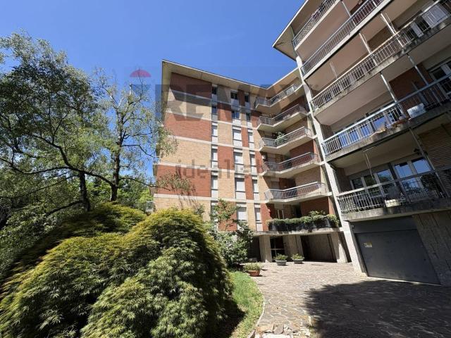 Appartamento in vendita a Biumo Superiore, Varese