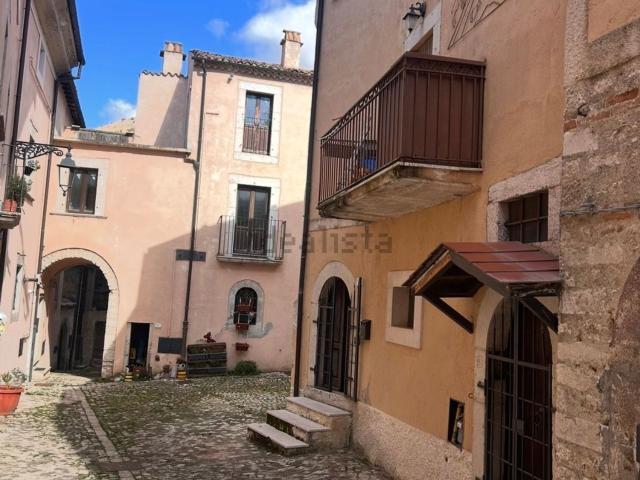 Appartamento in vendita a Barrea, L'Aquila