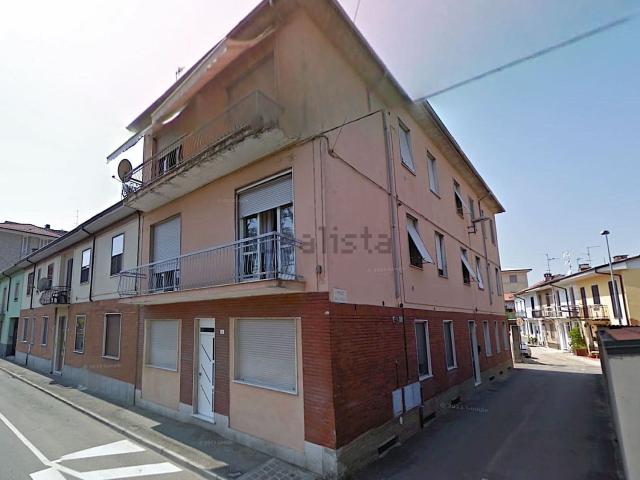 Attico in vendita a Sannazzaro De' Burgondi, Lombardia