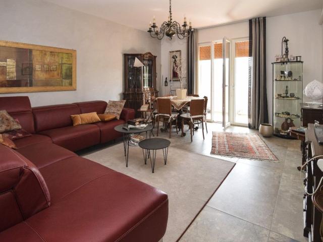 Appartamento in vendita a Re, Reggio Emilia