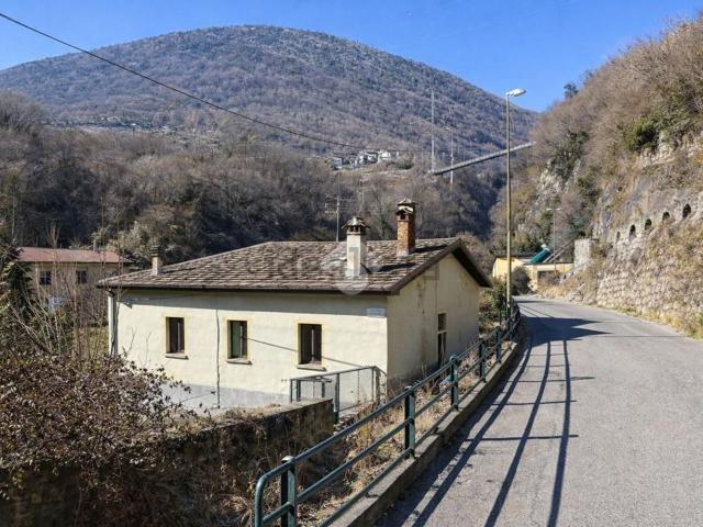 Appartamento in vendita a Sondrio, Lombardia