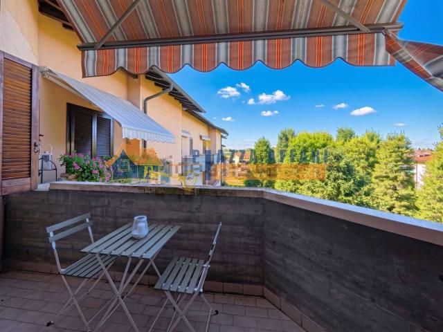 Appartamento in vendita a Carnago, Lombardia