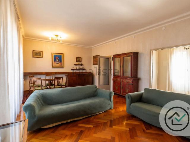Appartamento in vendita a Biumo Superiore, Varese