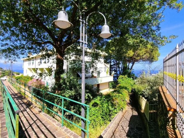 Appartamento in vendita a Costa dei Ginestri, Bergeggi